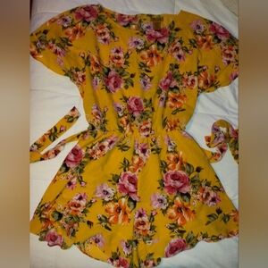 Wrangler Large Mustard Color Floral Ladies Romper
